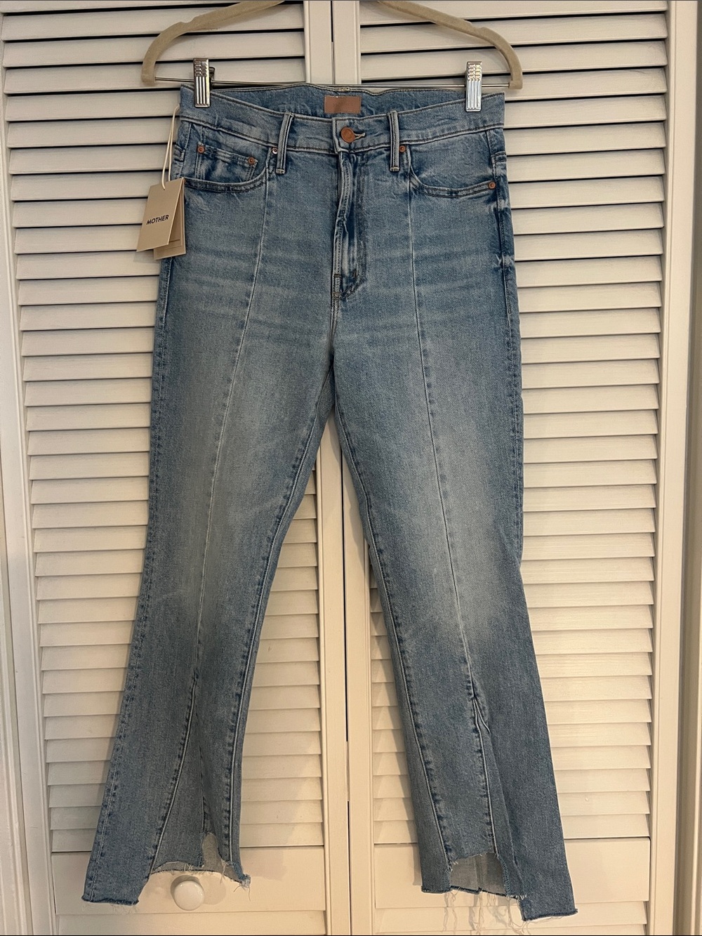 NWT Mother Insider Crop Pointy Fray Jeans in Let’s Get Together 28